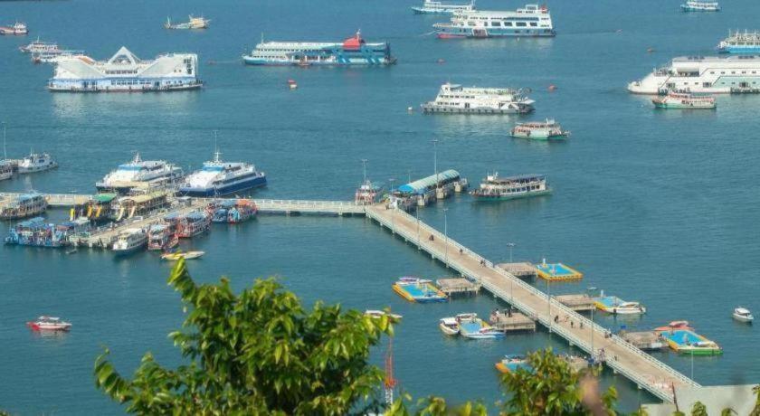 The Park Hotel Pattaya Exterior photo