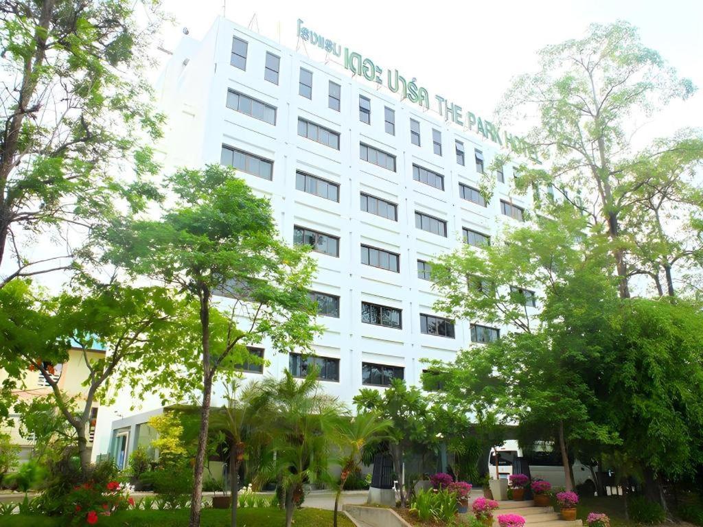 The Park Hotel Pattaya Exterior photo